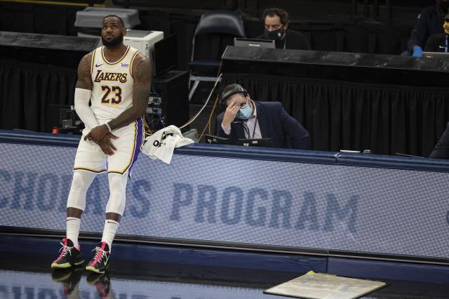 九游会-NBA再度升级防疫政策：球员所有情况必须佩戴口罩